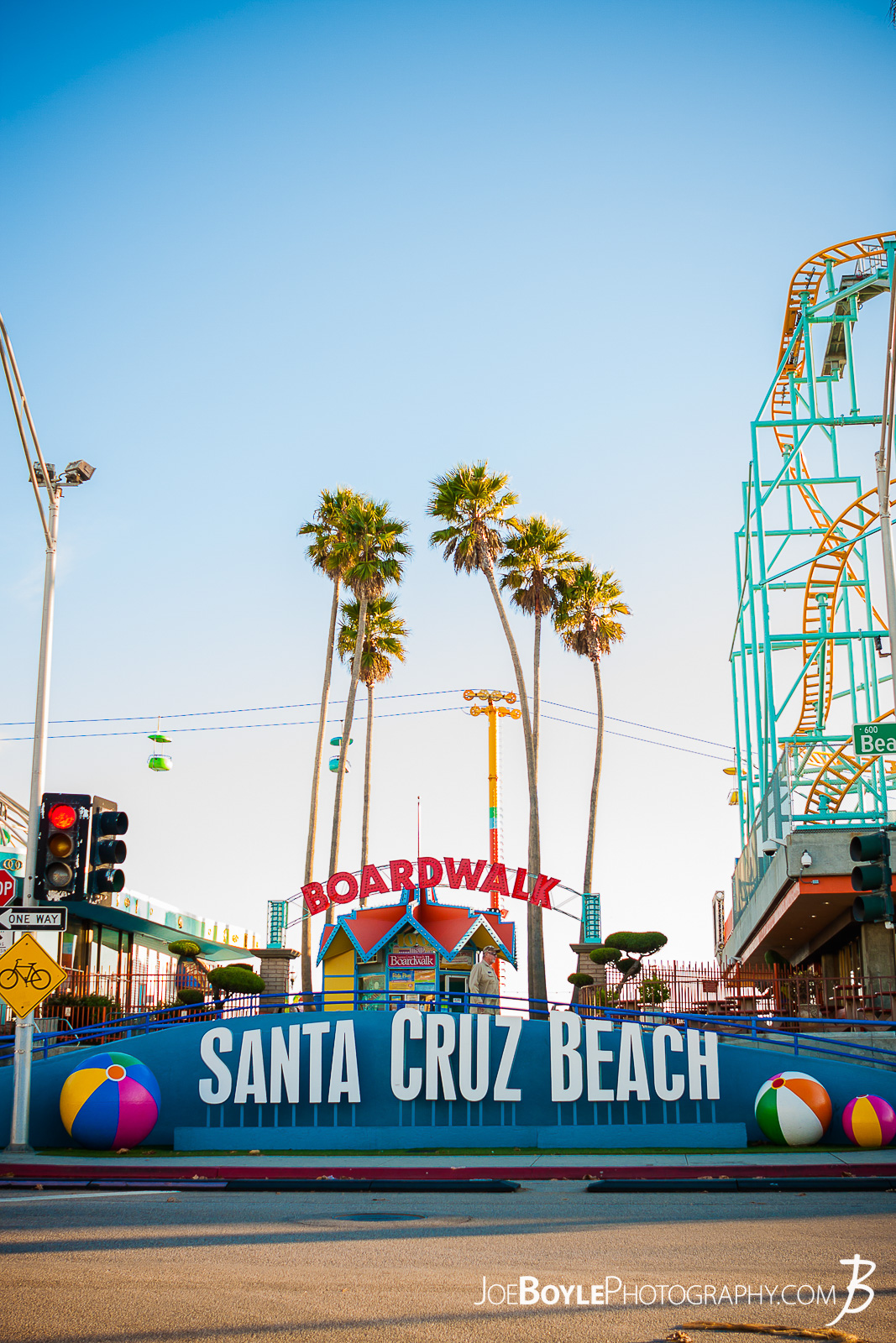  While visiting a friend in California we stopped over at Santa Cruz to visit the Beach and Boardwalk. The park was closed but it was still fun to visit and walk around. I didn't know that it was an amusement park with your typical carnival games, roller coasters, food, etc. Maybe I'll visit it if I go back, but to be honest Cedar Point in Sandusky, Ohio has really spoiled me if I ever want to ride a roller coaster! 