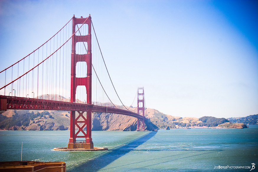 A photo of the Golden Gate Bridge in California overlooking the San Francisco Bay.