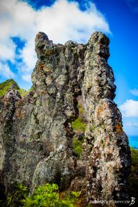 rock-pillar-on-olomana-trail