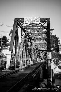 train-bridge-34-angle-black-white