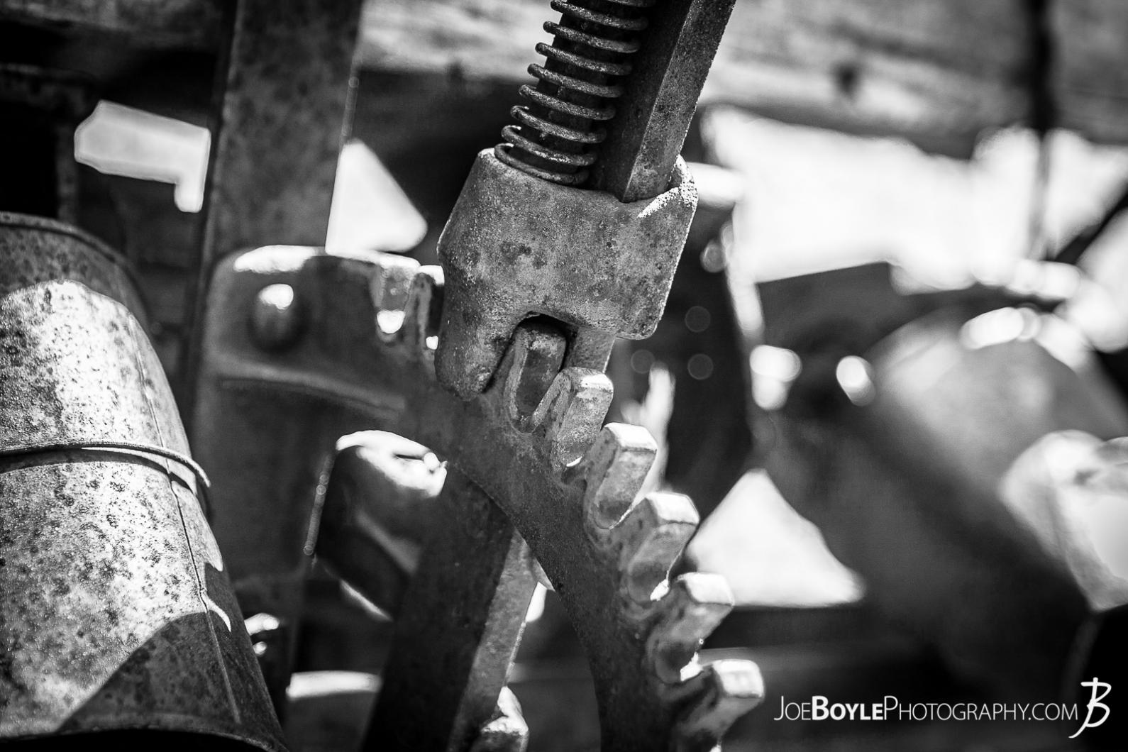 close-up-of-abandoned-farming-equipment-on-the-west-rim-trail-in-zion-national-park-sprocket-lever-black-white